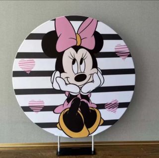 Minnie Mouse Round Backdrop - $130 DIY