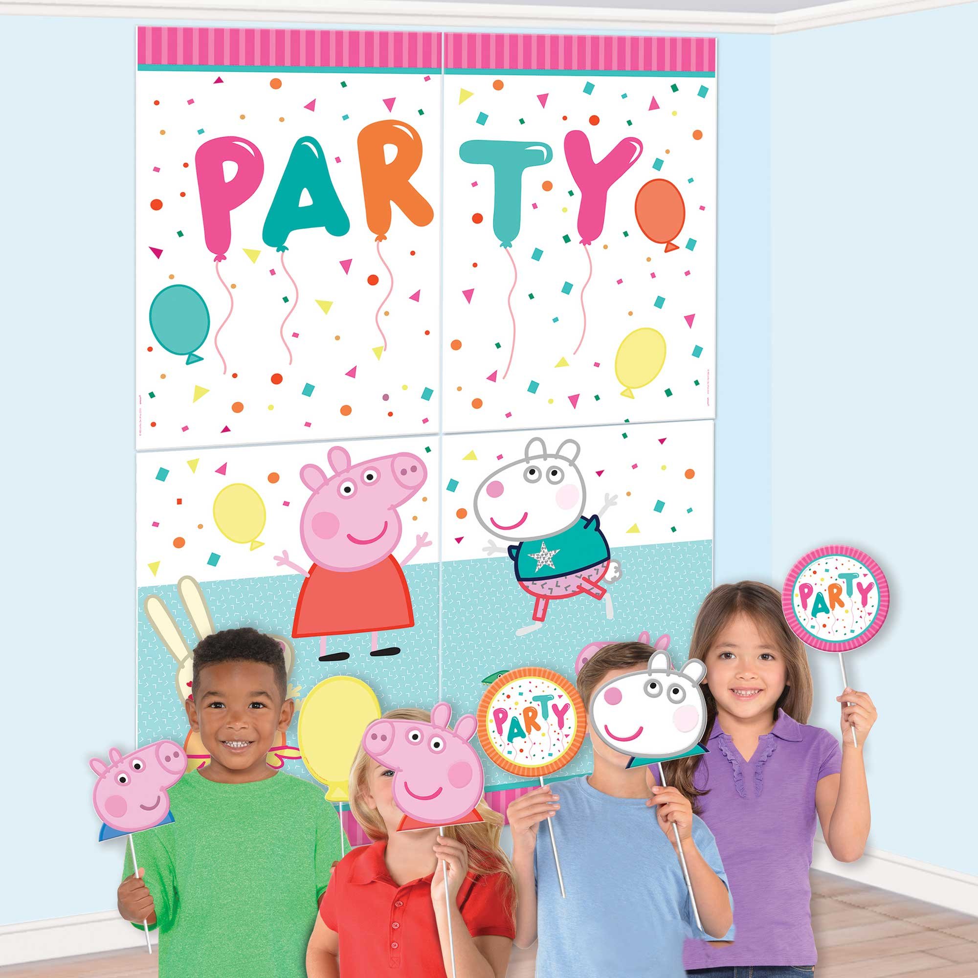 Peppa Pig Confetti - Party Scene Setter & Assorted Photo Props